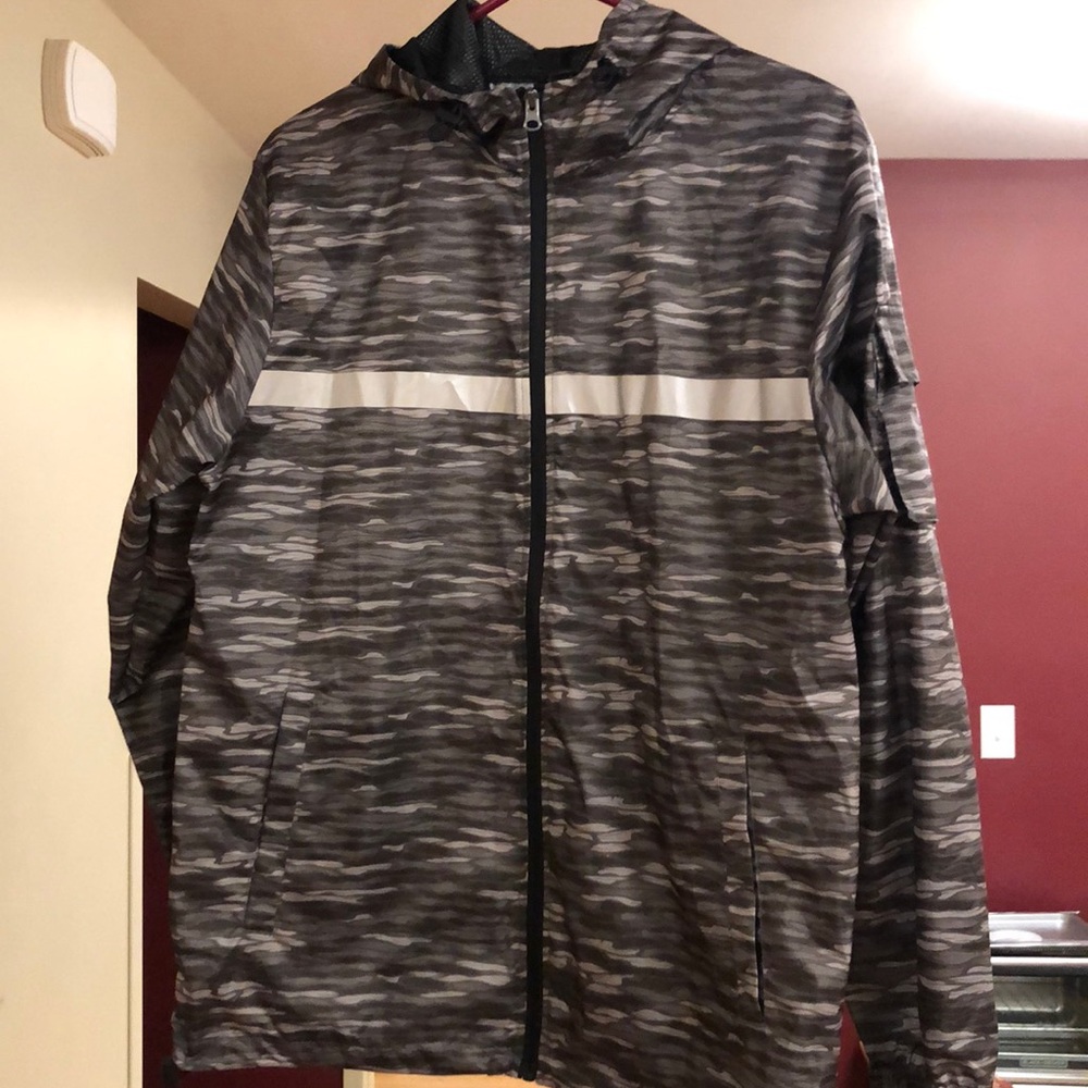 Men’s windbreaker